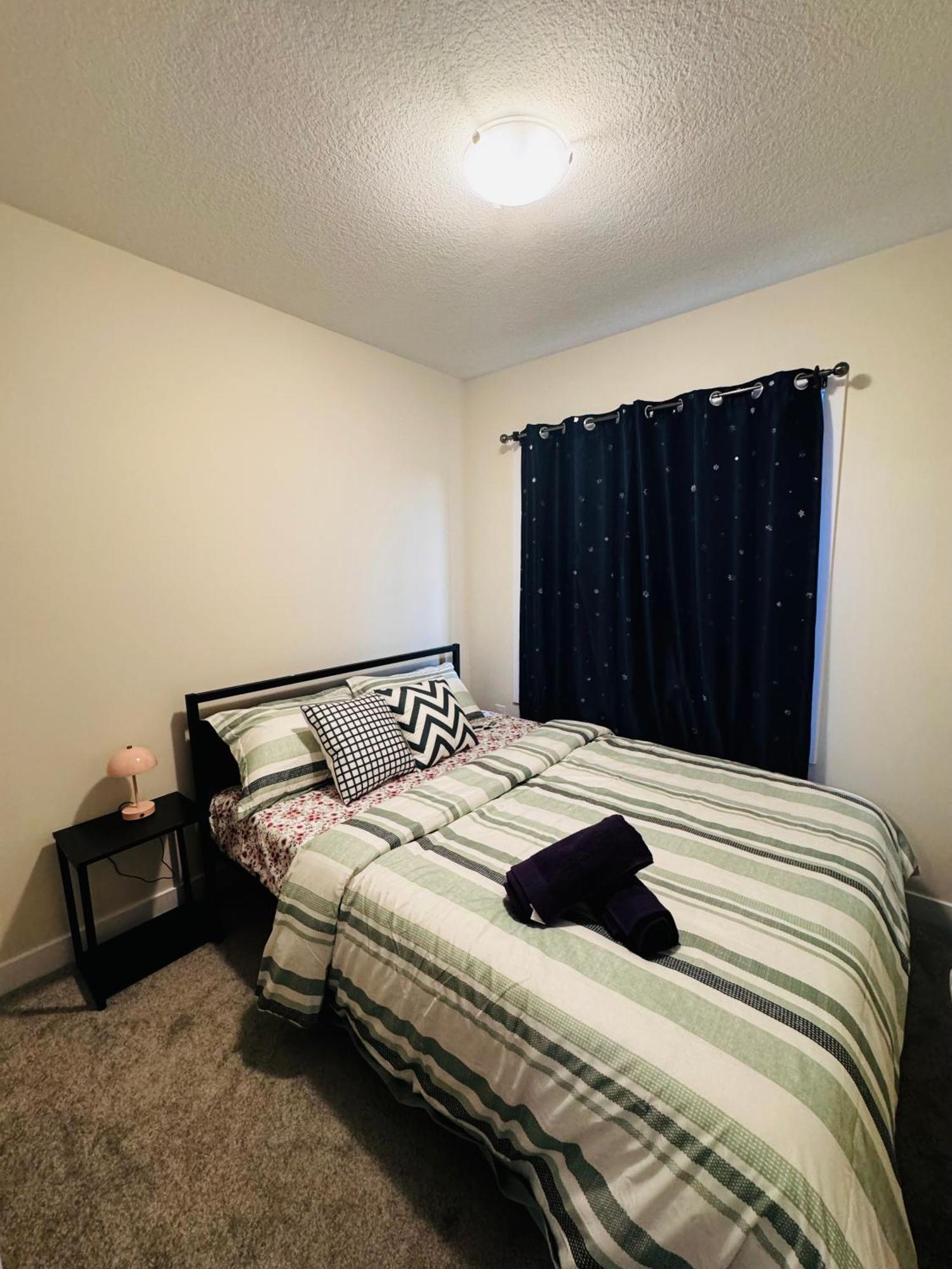 Have Whole House To Yourself Thorold Екстериор снимка
